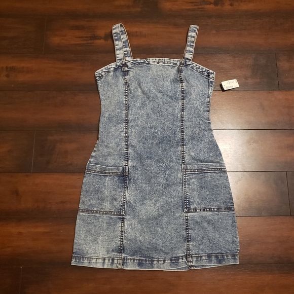 Aeropostale Dresses & Skirts - NWT Aeropostale Denim Dress!